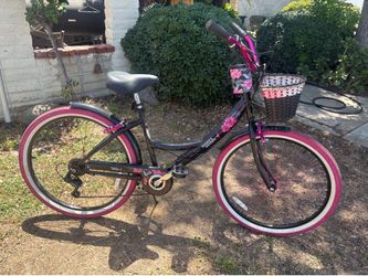 Susan G Komen 26” beach cruiser bike in good  shape