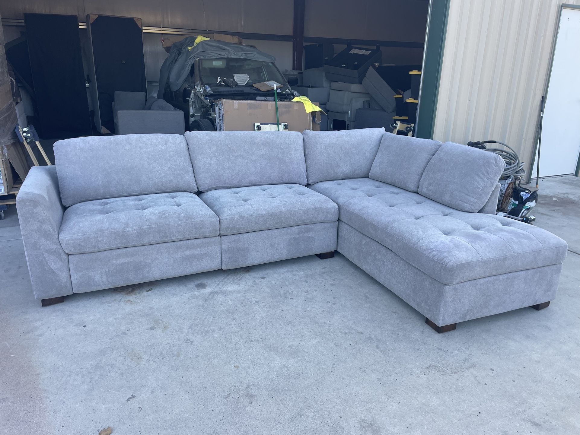 FABRIC SECTIONAL WITH POWER FOOTREST