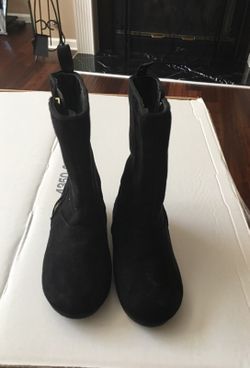 Old Navy black suede boots