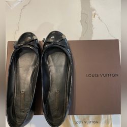 Louis Vuitton- Women’s Flats 