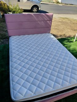 Full size bed