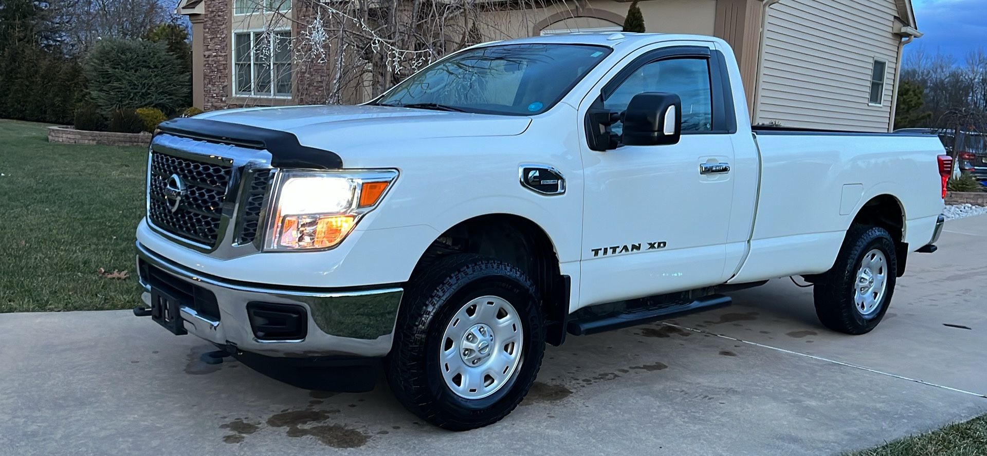 2017 Nissan Titan