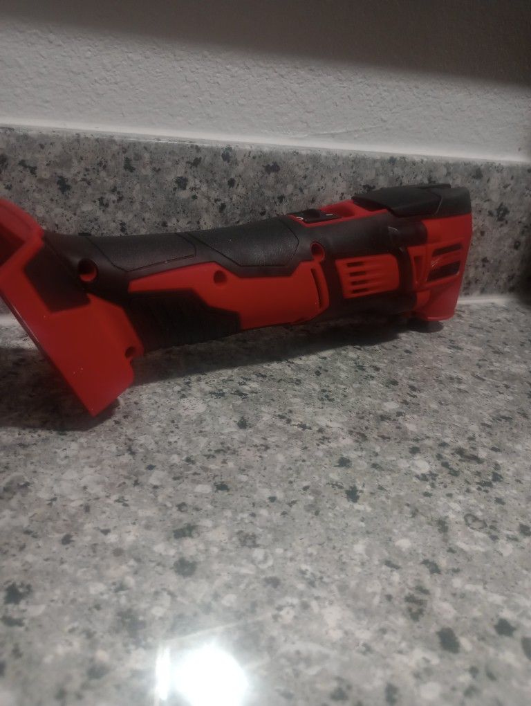 Milwaukee M18 Multi Tool & Batteries