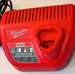 Milwaukee 12v Battery Charger