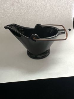 VTG Rare black amethyst glass coal hod ashtray with a wire bale handle.