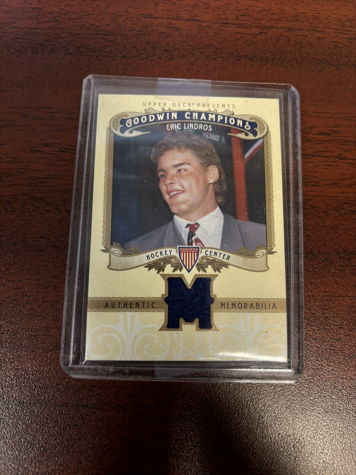 Eric Lindros relic card