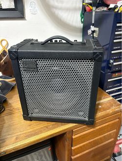 Roland CUBE-20XL 20-Watt Guitar Amplifier