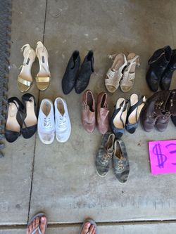 Woman's shoes
