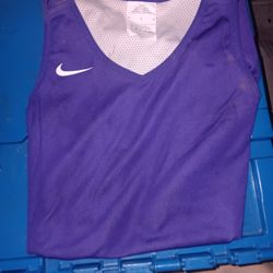 Medium Women's Nike Jersey