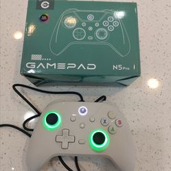 Brand new wired PC gaming controller