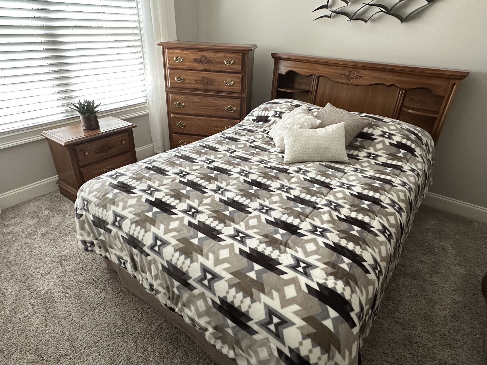 Bedroom Furniture Set