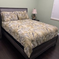 BEAUTIFUL NEW QUEEN BEDROOM SET/ WAS $2,650/ I’M ASKING $1095