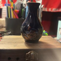 vintage Japanese cobalt blue porcelain bud vase