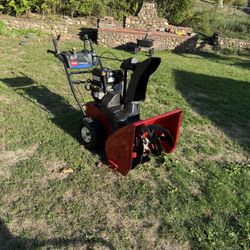 TORO Power Max 726 OE Snow Blower