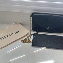 Pochette Félicie Louis Button Bag