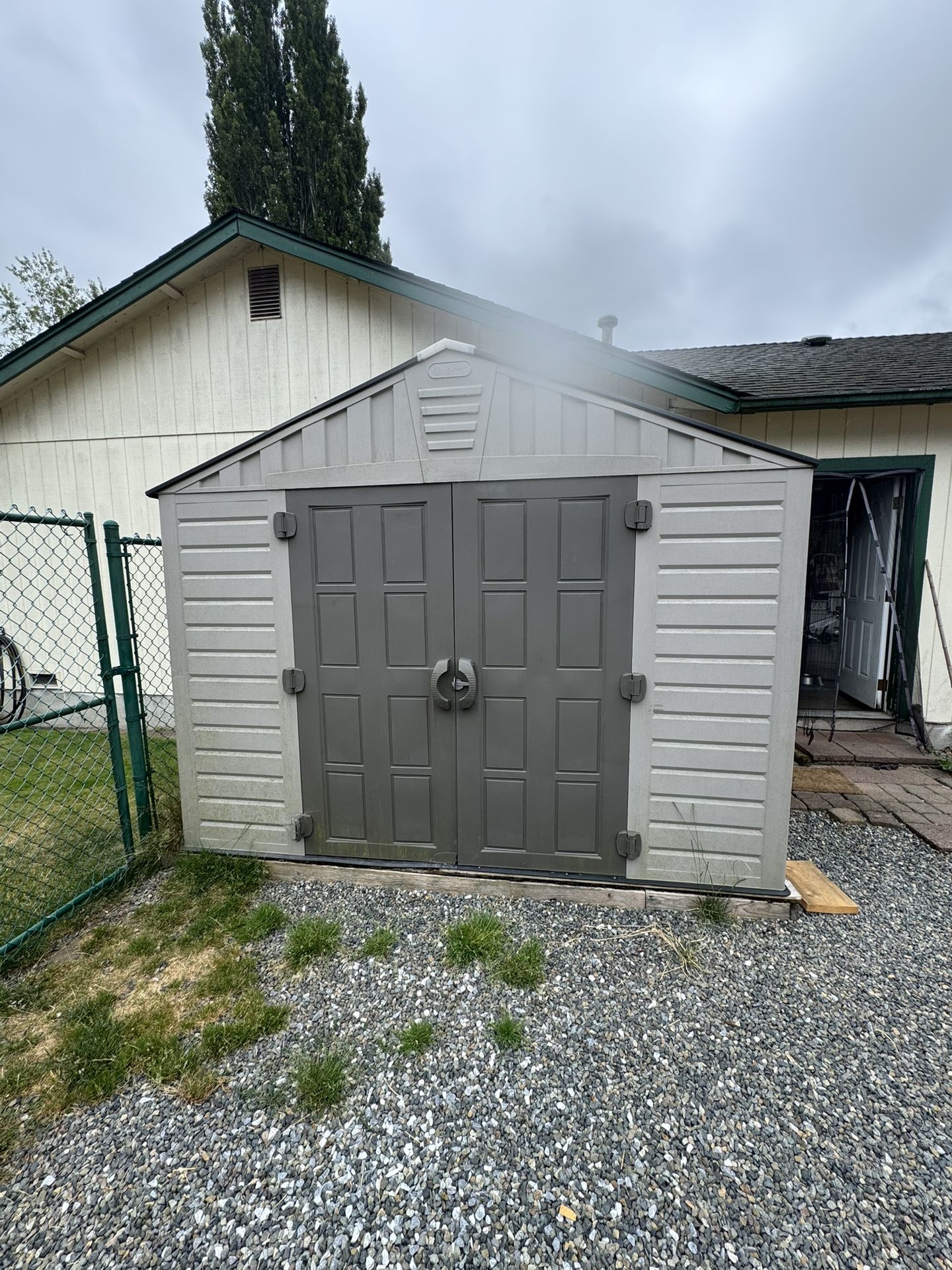 8x10 Resin Plastic Shed,