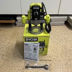 RYOBI 10 Amp 2 HP Plunge Base Corded Router