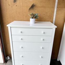 IKEA Kilberget 5 Drawer Dresser 