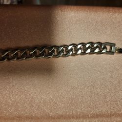 Cuban link bracelet