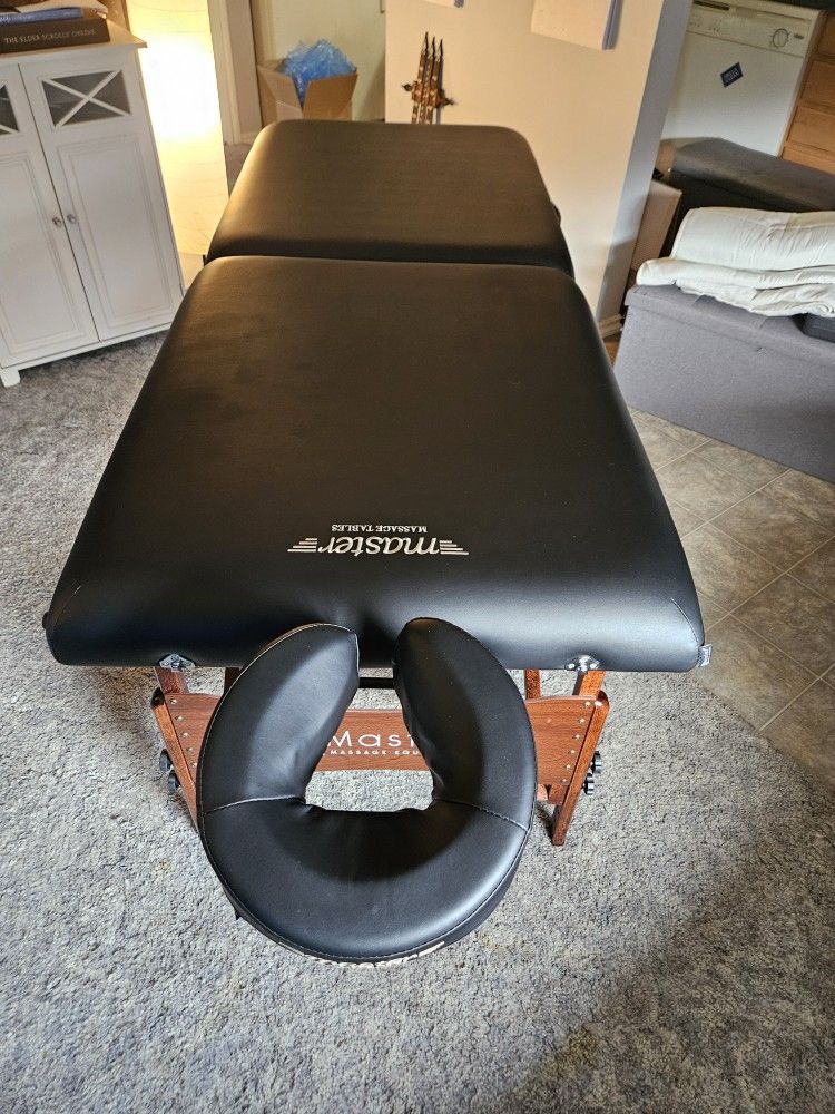 Master Massage Table w/ Sheets/Heating Pad/Bolster