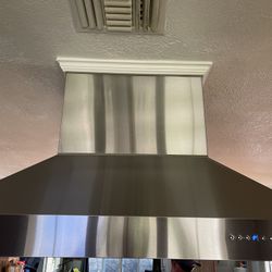 ZLINE Professional Stainless Hood/Chimney Set (IN BOX)