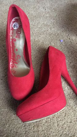 Women’s high heel shoes 7-8.5 new