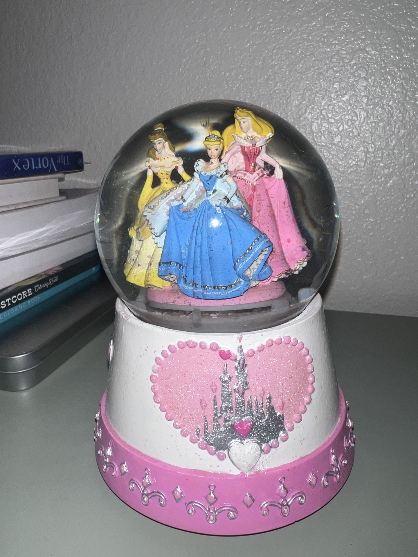 Disney Princess Snow Globe 