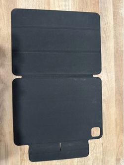 ESR iPad Pro 11-inch Magnetic Case (Black) - Great Condition
