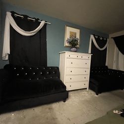 Beautiful 3 Pc Sec Black Velvet Couch
