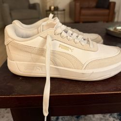 Women’s Puma Shoes Size 8.5