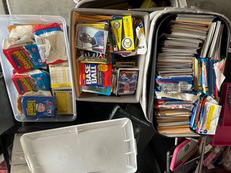 Large Lot of Vintage Baseball Cards