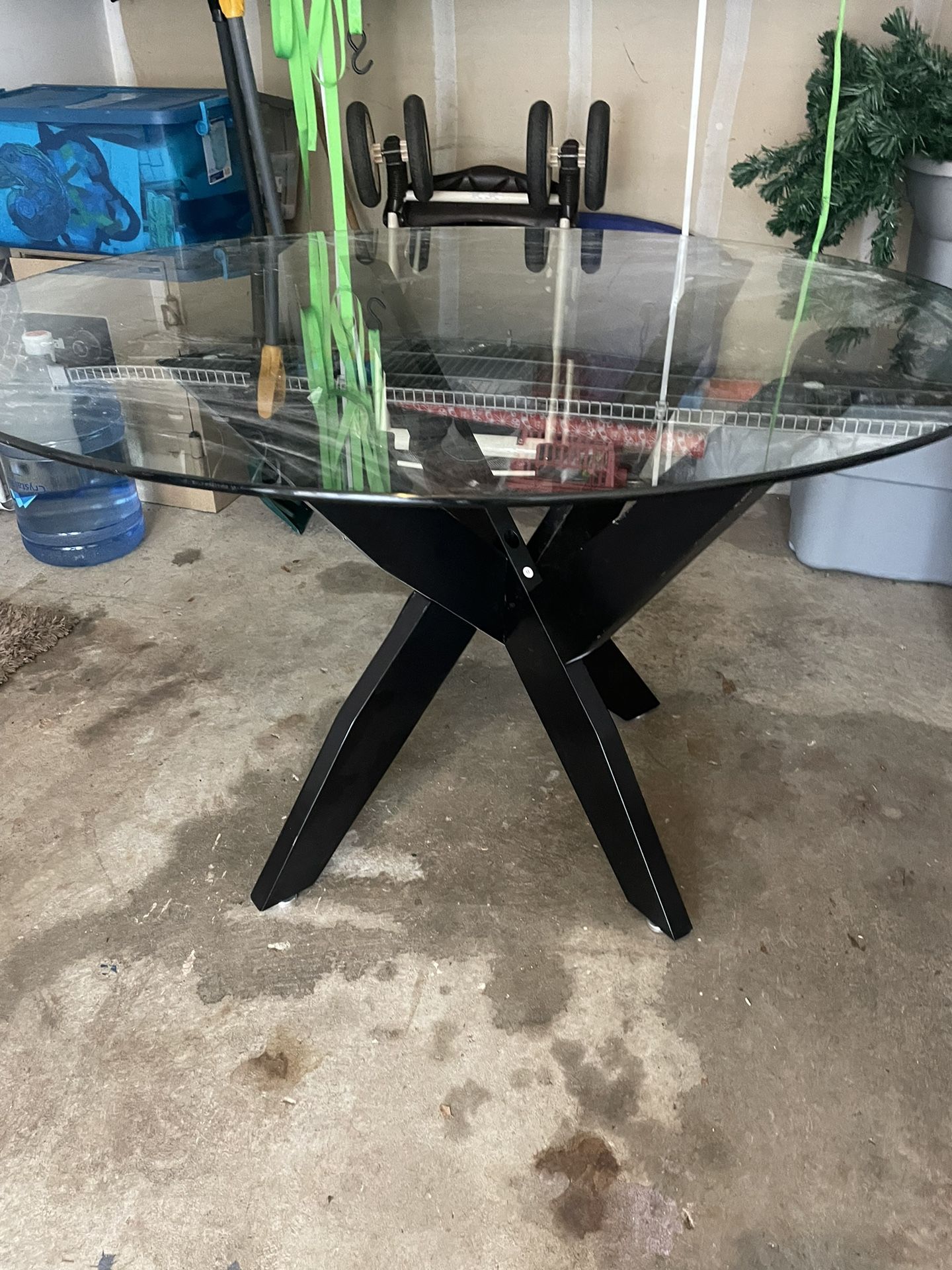 glass table 