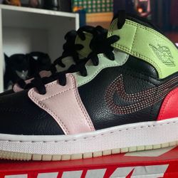 Jordan 1s Glow In The Dark 