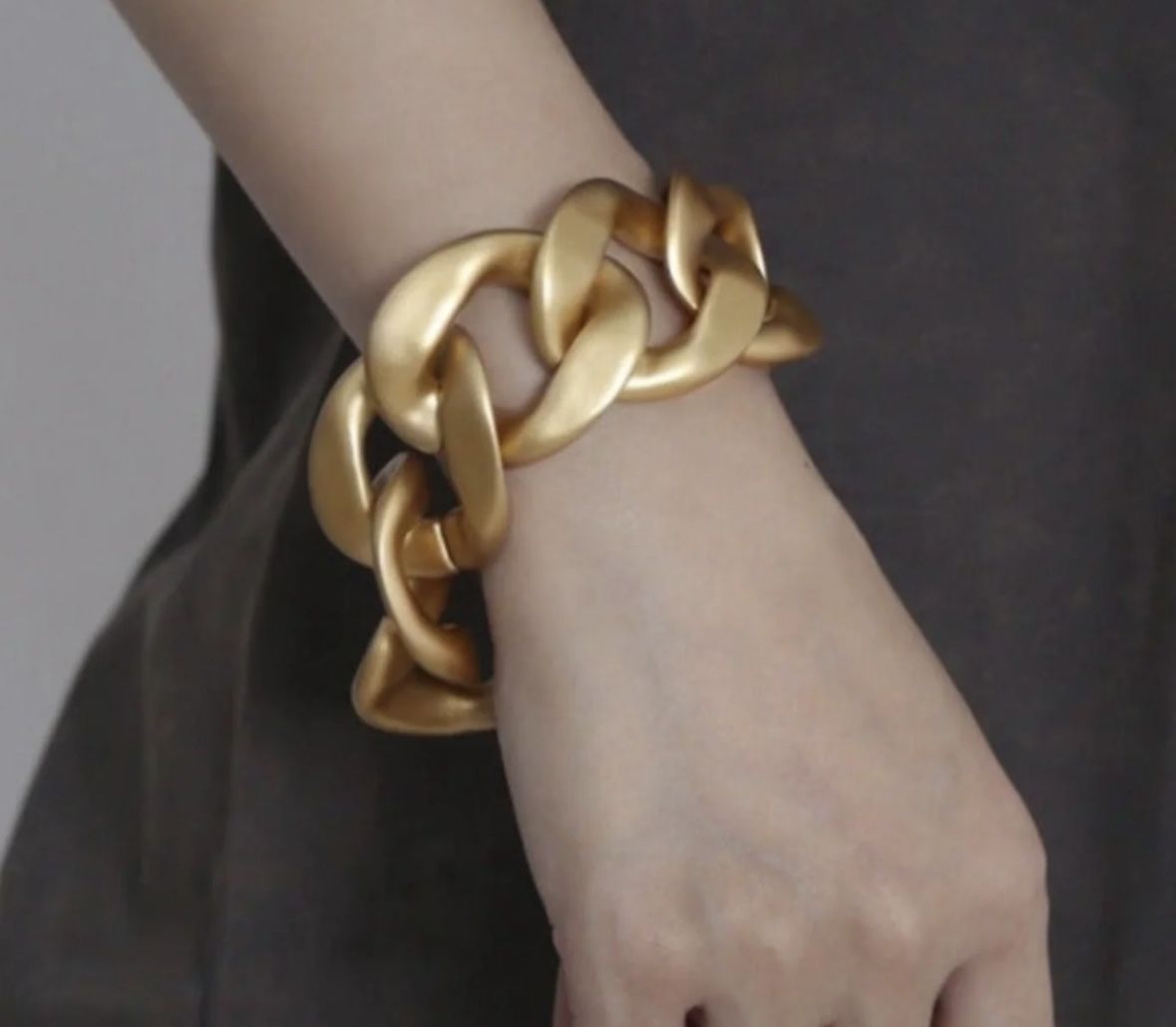 B14- Big Matte Gold Color Metal Chain Bracelet!