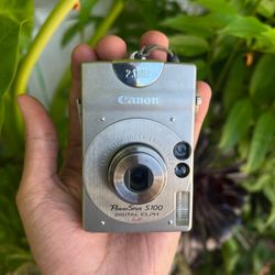 Canon PowerShot S100 Elph Digital Camera