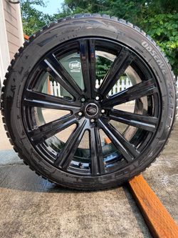 Complete OEM Land Rover winter wheel package.