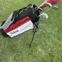 Titleist Golf  bag and  golf  clubs 
