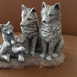 New Wolf Figurine Collection