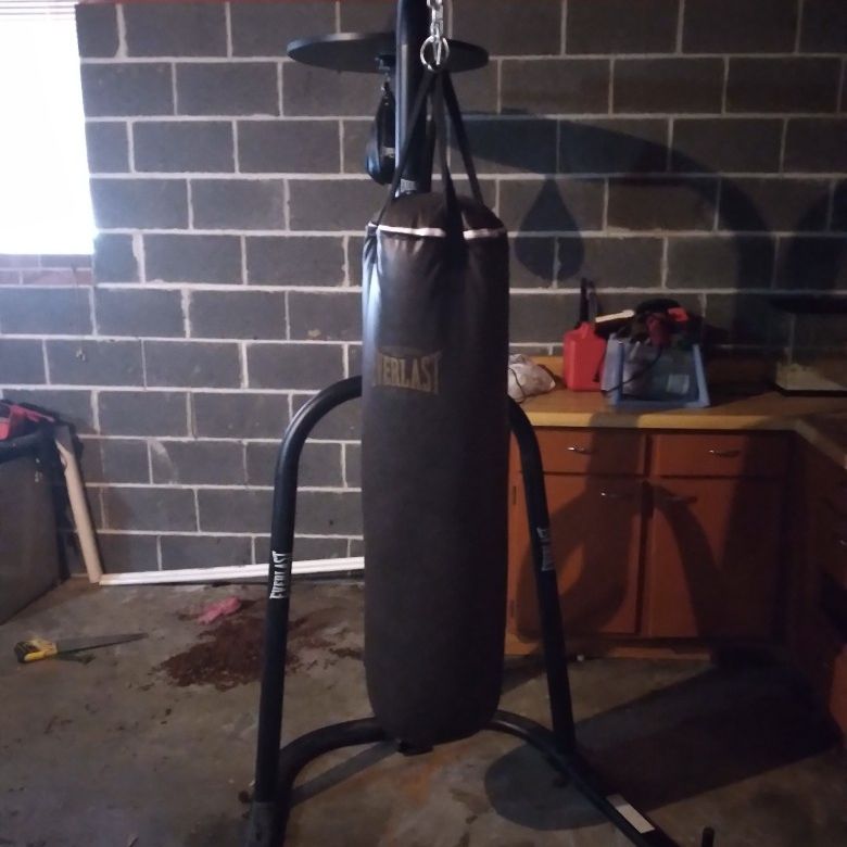 Heavy Bag Punching Bag With Stand And Speed Bag