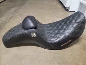 Saddlemen seat