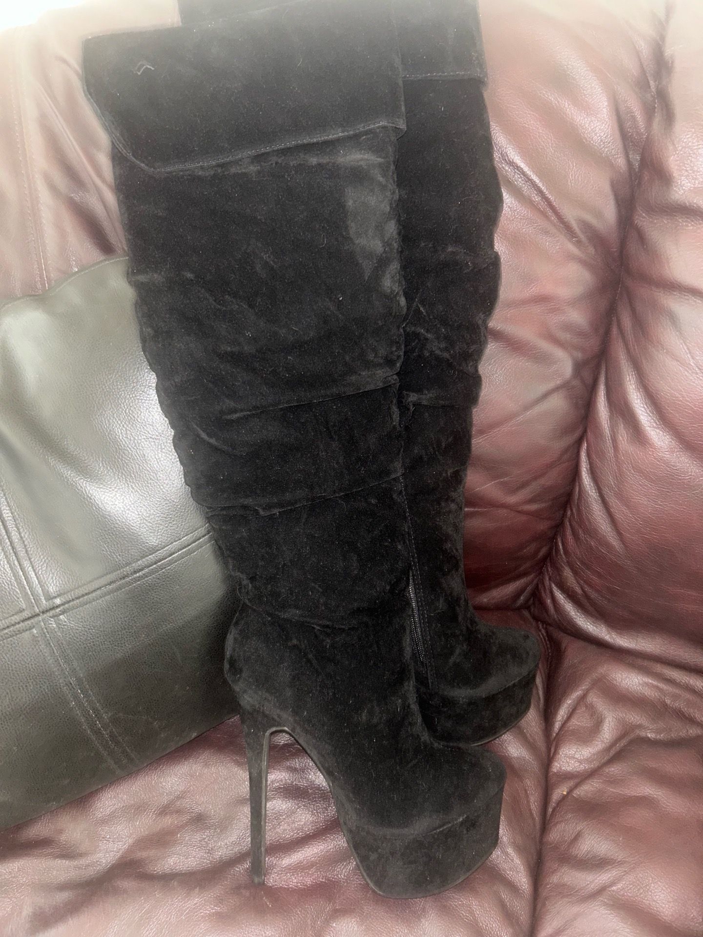 NEW BLACK VELVET STYLE KNEE HIGH BOOTS