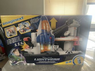 Imaginext Disney Pixar Lightyear Lift & Launch Star Command Playset
