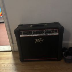 Peavey guitar AMP (with pedal)