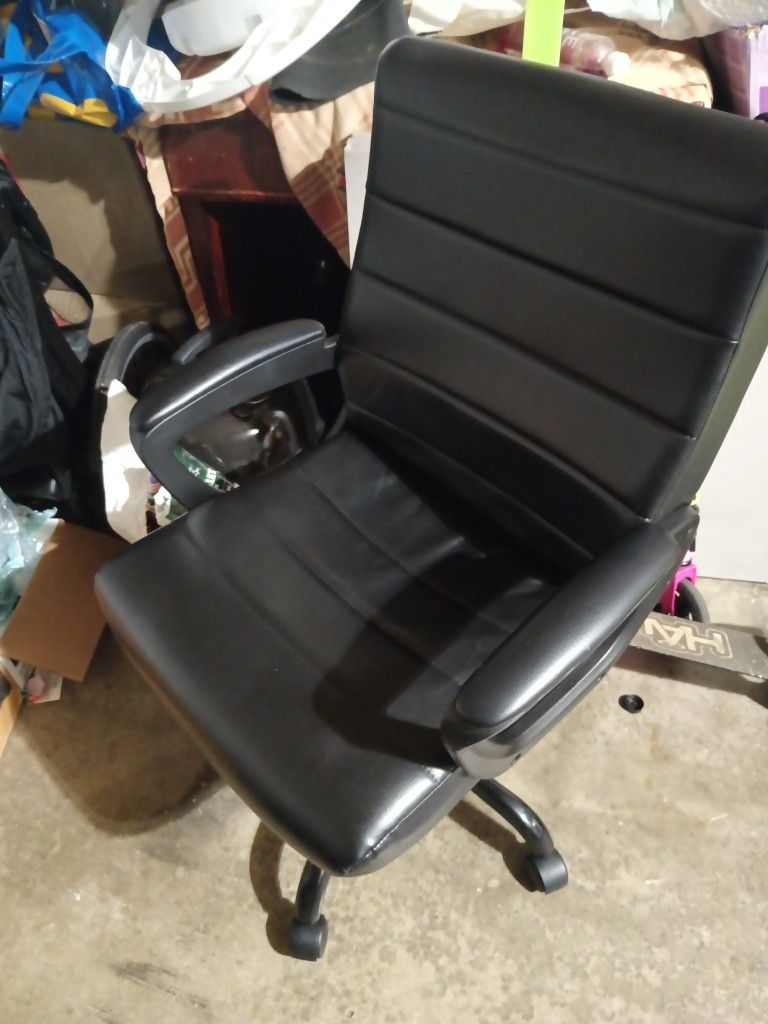 Black Leather Office Chair 
