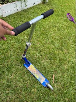 SwitchKix Folding Scooter