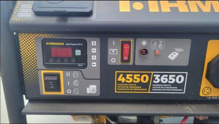 Firman Gas Portable Generator 4550W Remote Start 120V