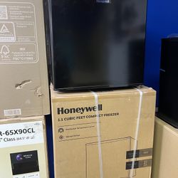 Honeywell Black Mini Freezer 