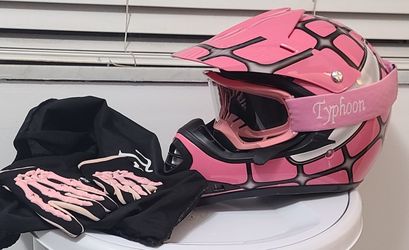 Helmet & Protective Gear