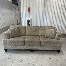 Comfy Gray Sofa Couch 🔥🔥