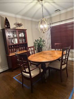 Dining Room Table, Chairs, and Hutch